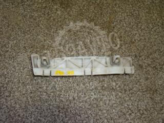 Фото запчасти кронштейн заднего бампера правый Peugeot 4007 2008 Б/У запчасть Запчасть кронштейн заднего бампера правый Peugeot 4007 2008