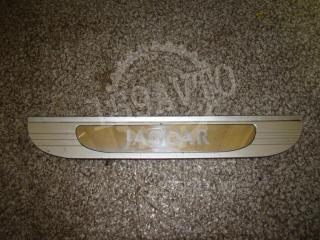 Фото запчасти накладка порога внутренняя Jaguar S-Type 2004 Б/У запчасть Запчасть накладка порога внутренняя Jaguar S-Type 2004