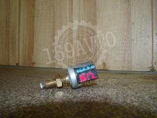 Запчасть датчик включения стопсигнала Toyota Corolla