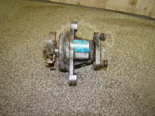 Фото запчасти помпа Mazda 6 Б/У запчасть Запчасть помпа Mazda 6