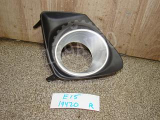 Рамка противотуманой фары правой Toyota Corolla