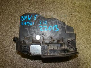 Запчасть замок двери задней правой BMW 5-Series