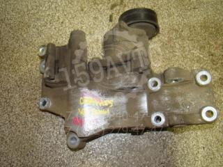 Фото запчасти кронштейн генератора Jeep Compass 2007 Б/У запчасть Запчасть кронштейн генератора Jeep Compass 2007