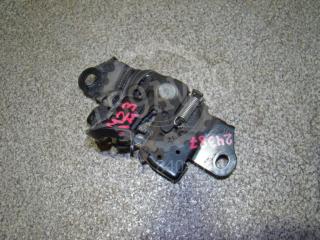 Замок капота Mazda 3 Б/У Замок капота Mazda 3