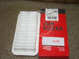 Запчасть фильтр воздушный Toyota Yaris