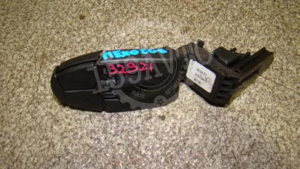 Запчасть переключатель подрулевой управления магнитолой Peugeot 206