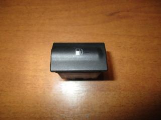 Фото запчасти кнопка открывания лючка бензобака Skoda Octavia 1 Б/У запчасть Запчасть кнопка открывания лючка бензобака Skoda Octavia 1