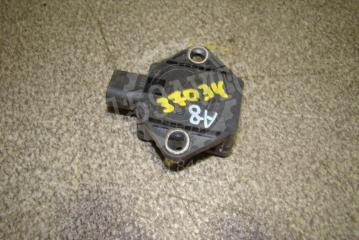 Запчасть датчик ускорения Audi A8 2007