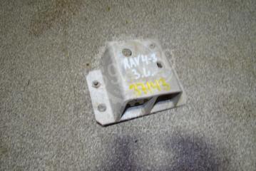 Кронштейн усилителя заднего бампера левый Toyota RAV4 Б/У Кронштейн усилителя заднего бампера левый Toyota RAV4