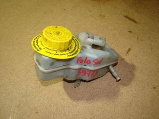 Фото запчасти бачок главного тормозного цилиндра Volkswagen Polo 5 Б/У запчасть Запчасть бачок главного тормозного цилиндра Volkswagen Polo 5