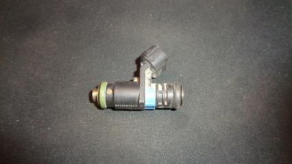 Форсунка топливная Skoda Rapid 1