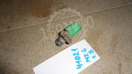 Фото запчасти датчик давления масла Mazda 6 Б/У запчасть Запчасть датчик давления масла Mazda 6