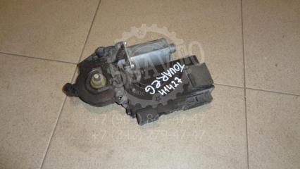 Моторчик стеклоподъемника Volkswagen Touareg 1 Б/У Моторчик стеклоподъемника Volkswagen Touareg 1