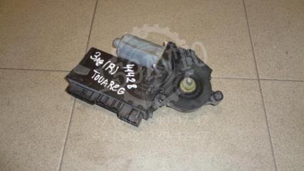 Моторчик стеклоподъемника Volkswagen Touareg 1 Б/У Моторчик стеклоподъемника Volkswagen Touareg 1