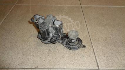 Запчасть замок капота Mercedes-Benz E-Class