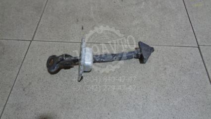 Ограничитель двери Mazda 3 2006 Б/У Ограничитель двери Mazda 3 2006