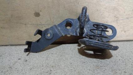 Ответная часть замка багажника Mazda 3 2006 Б/У Ответная часть замка багажника Mazda 3 2006