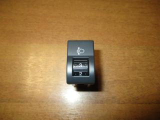 Фото запчасти кнопка корректора фар Mazda 3 2006 Б/У запчасть Запчасть кнопка корректора фар Mazda 3 2006