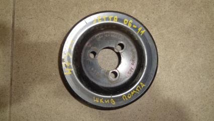 Запчасть шкив помпы Volkswagen Jetta 2009