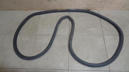 Уплотнитель двери Volkswagen Polo 5 Б/У Уплотнитель двери Volkswagen Polo 5