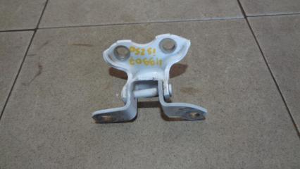 Фото запчасти петля двери задней левой верхняя Lexus IS250 2015 Б/У запчасть Запчасть петля двери задней левой верхняя Lexus IS250 2015