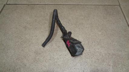 Запчасть форсунка омывателя лобового стекла Volkswagen Passat 2008