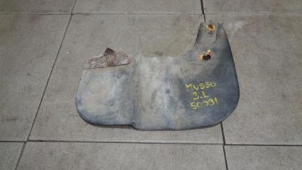 Фото запчасти брызговик задний левый SsangYong Musso 1 1998 Б/У запчасть Запчасть брызговик задний левый SsangYong Musso 1 1998