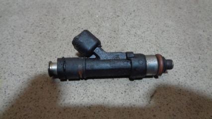 Запчасть форсунка топливная Mazda 3