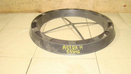 Фото запчасти кронштейн крепления запасного колеса Opel Astra Б/У запчасть Запчасть кронштейн крепления запасного колеса Opel Astra