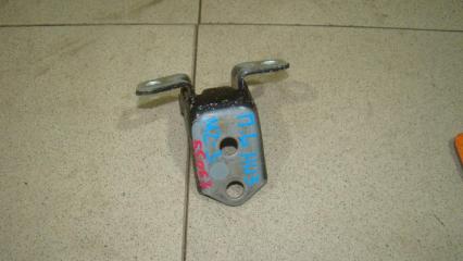 Петля двери передней Mazda 3 Б/У Петля двери передней Mazda 3