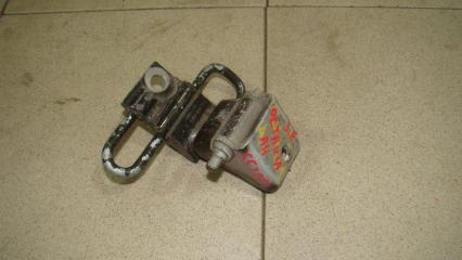 Петля двери задней правой нижняя Skoda Octavia 1