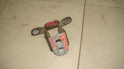 Фото запчасти петля двери задней правой верхняя Jeep Compass 2007 Б/У запчасть Запчасть петля двери задней правой верхняя Jeep Compass 2007