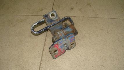 Петля двери передней правой нижняя Volkswagen Passat 2008 Б/У Петля двери передней правой нижняя Volkswagen Passat 2008