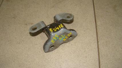 Фото запчасти петля двери задней левой верхняя Toyota Corolla Б/У запчасть Запчасть петля двери задней левой верхняя Toyota Corolla