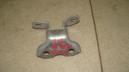 Фото запчасти петля двери задней левой верхняя Toyota Corolla Б/У запчасть Запчасть петля двери задней левой верхняя Toyota Corolla