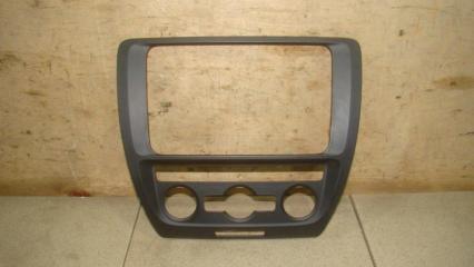 Рамка магнитолы Volkswagen Jetta 2013 Б/У Рамка магнитолы Volkswagen Jetta 2013