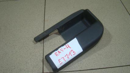 Крышка кронштейна сиденья Toyota RAV4