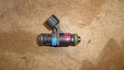 Форсунка топливная Volkswagen Polo 5