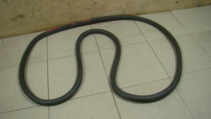 Уплотнитель двери Volkswagen Tiguan 1 2012 Б/У Уплотнитель двери Volkswagen Tiguan 1 2012