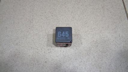 Фото запчасти реле Volkswagen Tiguan 1 2012 Б/У запчасть Запчасть реле Volkswagen Tiguan 1 2012