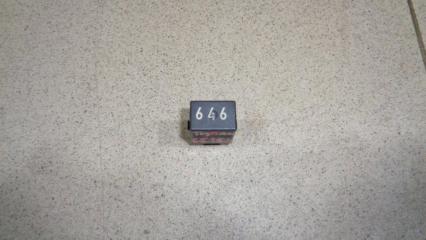 Фото запчасти реле Volkswagen Tiguan 1 2012 Б/У запчасть Запчасть реле Volkswagen Tiguan 1 2012