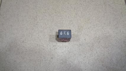 Фото запчасти реле Volkswagen Tiguan 1 2012 Б/У запчасть Запчасть реле Volkswagen Tiguan 1 2012