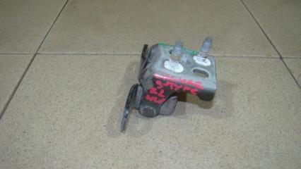 Фото запчасти петля двери задней левой нижняя Jaguar S-Type 2004 Б/У запчасть Запчасть петля двери задней левой нижняя Jaguar S-Type 2004