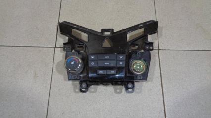 Фото запчасти блок управления климатической установкой Chevrolet Cruze Б/У запчасть Запчасть блок управления климатической установкой Chevrolet Cruze