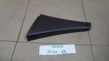 Накладка двери задней левой Toyota Hilux 8 2015 Б/У Накладка двери задней левой Toyota Hilux 8 2015