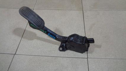 Педаль газа Toyota Hilux 8 2015 Б/У Педаль газа Toyota Hilux 8 2015