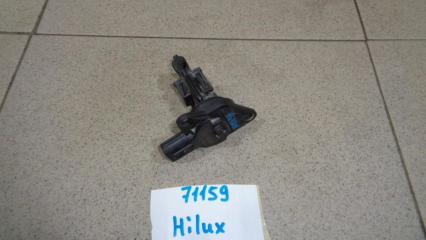 Датчик массового расхода воздуха Toyota Hilux 8 2015