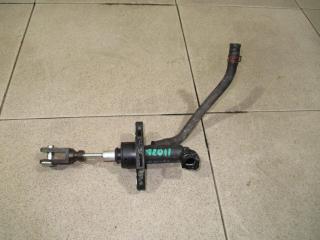 Фото запчасти цилиндр сцепления главный Suzuki SX4 2013 Б/У запчасть Запчасть цилиндр сцепления главный Suzuki SX4 2013