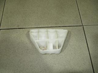 Кронштейн заднего бампера левый Toyota Corolla 2013 Б/У Кронштейн заднего бампера левый Toyota Corolla 2013