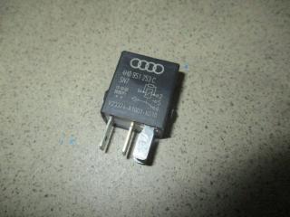 Фото запчасти реле Volkswagen Jetta 2013 Б/У запчасть Запчасть реле Volkswagen Jetta 2013